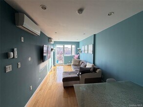 143-28 41st Ave in Queens, NY - Foto de edificio - Building Photo