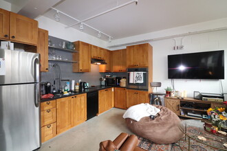20 Sunnyside St in Boston, MA - Building Photo - Building Photo