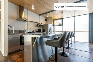 Room in Shared 6 bed/6 bath home in Washington, DC - Building Photo