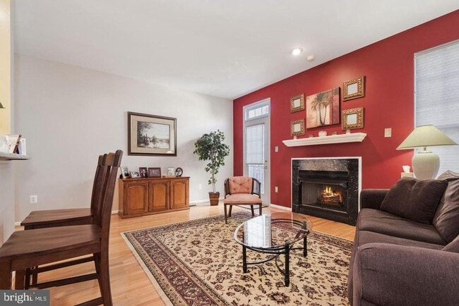 5908 Ians Way in Alexandria, VA - Building Photo - Building Photo