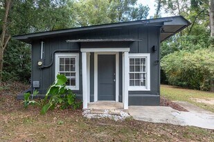 1118 Louise Dr in Tallahassee, FL - Building Photo