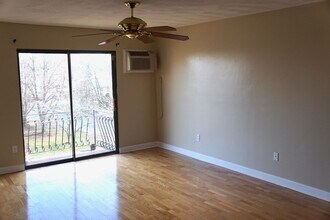 59 Highland Glen Dr in Randolph, MA - Building Photo - Building Photo