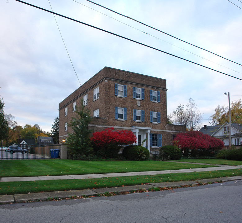 73 E Lucius Ave in Youngstown, OH - Building Photo