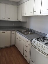 2032 S Oneida St, Unit 1 in Green Bay, WI - Building Photo - Building Photo