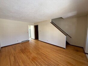 2833 S 31st Ave in Minneapolis, MN - Building Photo - Building Photo