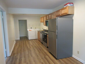 120 Raymond Ave, Unit B in Charlottesville, VA - Building Photo - Building Photo