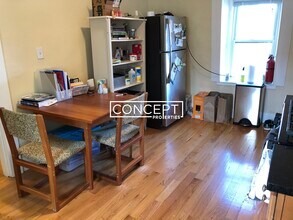 12 Claremon St, Unit 3 in Somerville, MA - Foto de edificio - Building Photo