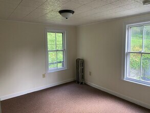 56 Chapel St, Unit 2 in Kingston, NY - Building Photo - Building Photo
