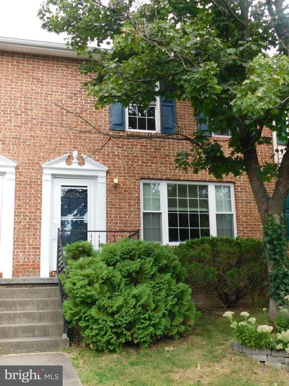 property at 112 Waterford Ln