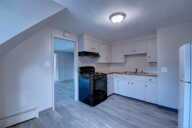property at 93 Meadow St