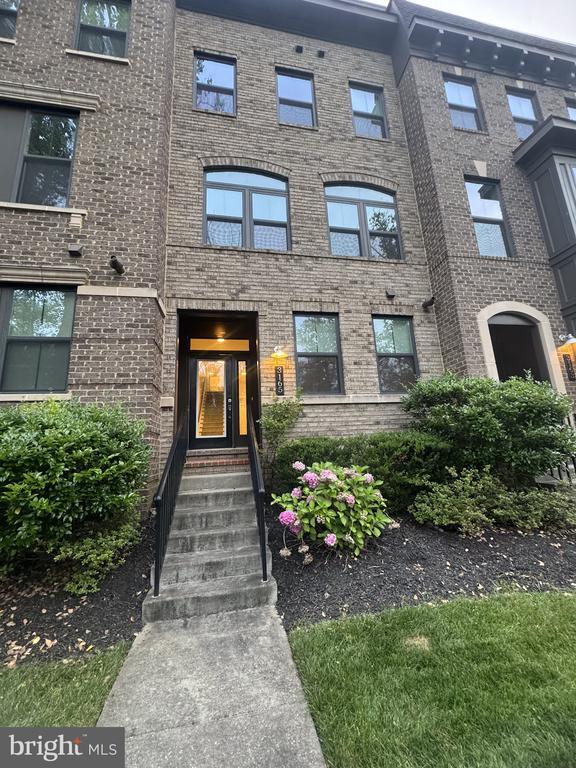 3165 Virginia Bluebell Ct
