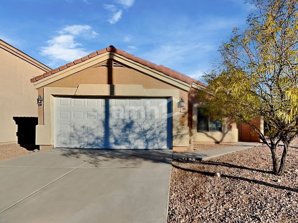 23916 W Antelope Trl in Buckeye, AZ - Building Photo