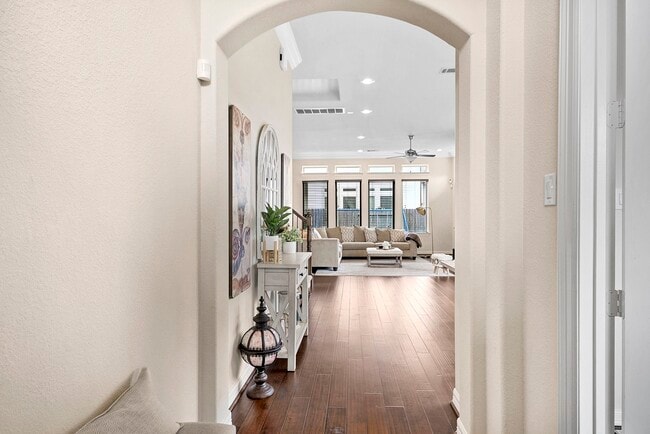 13204 Leighton Gardens Dr