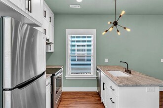 1 W 5th St in Fayetteville, AR - Building Photo - Building Photo
