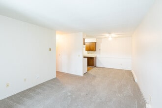Park Terrace Apartments in Toledo, OH - Building Photo - Interior Photo