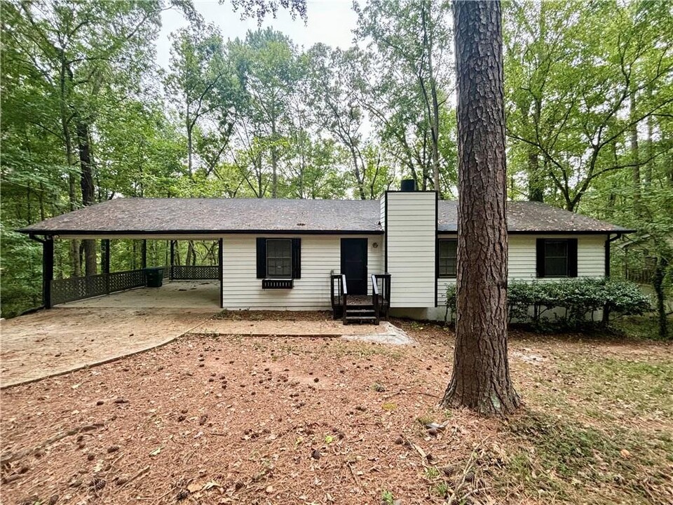 3895 Brookshire Pl in Lawrenceville, GA - Building Photo