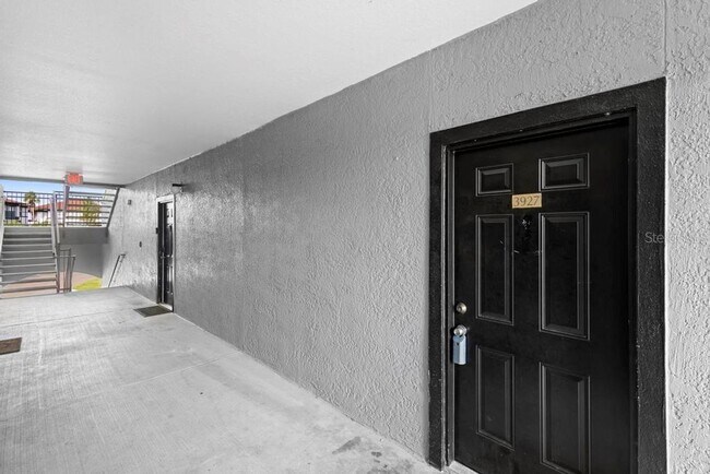 3701 Castle Pines Ln in Orlando, FL - Foto de edificio - Building Photo