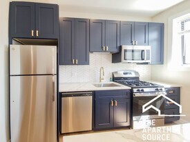 2020 W Montrose Ave, Unit 2C in Chicago, IL - Building Photo