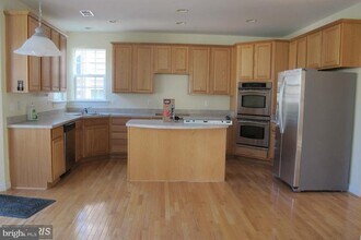 12338 Cherry Branch Dr in Clarksburg, MD - Building Photo - Building Photo