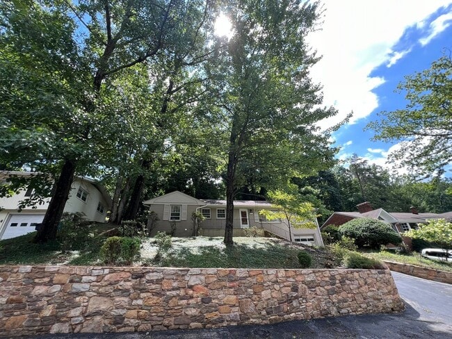 3120 Stoneridge Rd SW in Roanoke, VA - Building Photo - Building Photo