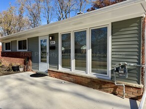 28098 Selkirk St in Southfield, MI - Building Photo - Building Photo