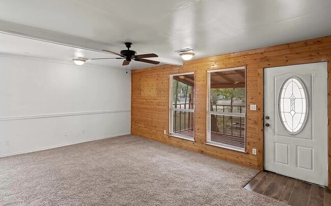 358 W Quanah Rd in Mabank, TX - Building Photo - Building Photo