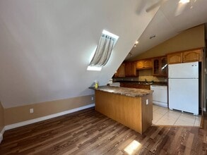 152 Wesley St in Moncton, NB - Building Photo - Building Photo