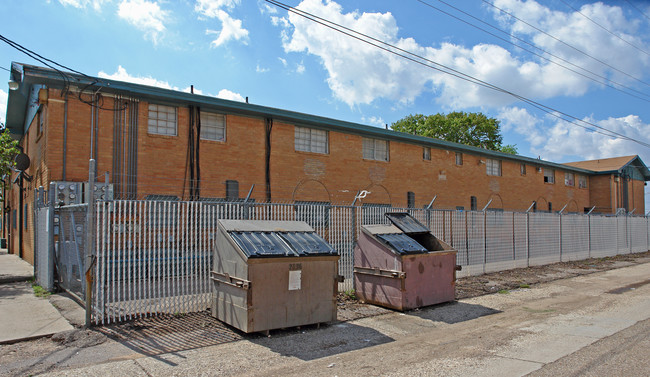 Flatland Apartments in Lubbock, TX - Building Photo - Building Photo