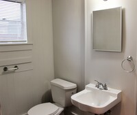102 Jeffries St photo'