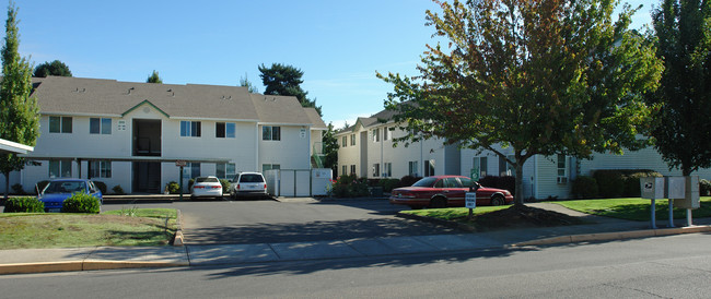 Turning Leaf Apartments in Salem, OR - Building Photo - Building Photo