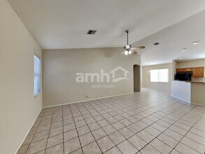 3862 S Stallion Dr in Gilbert, AZ - Foto de edificio - Building Photo