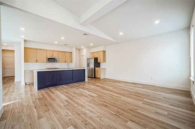 property at 2525 Appian Wy