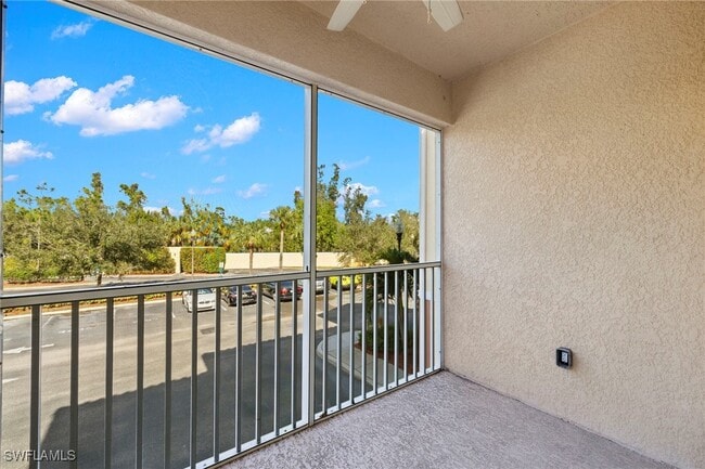 13150 Bella Casa Cir in Ft. Myers, FL - Building Photo - Building Photo