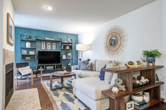 Stoneridge Apartments in Pleasanton, CA - Building Photo - Building Photo