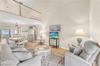 205 Deerwood Cir in Naples, FL - Building Photo - Building Photo