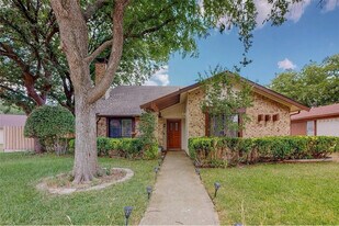 5125 Gallahad Dr in Garland, TX - Building Photo