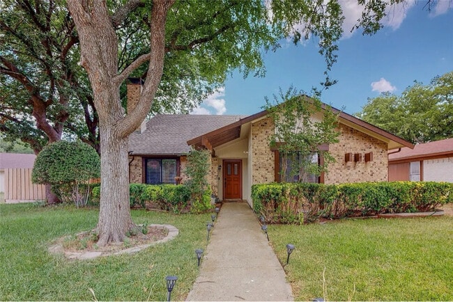 property at 5125 Gallahad Dr