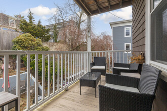 19 Malvern Ave, Unit 2 in Somerville, MA - Building Photo - Building Photo