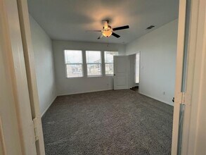 313 Montauk Loop in Andice, TX - Building Photo - Building Photo