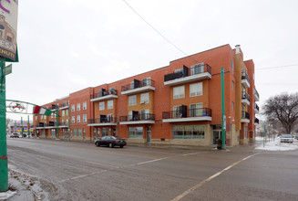 10766 95th St NW in Edmonton, AB - Building Photo - Building Photo