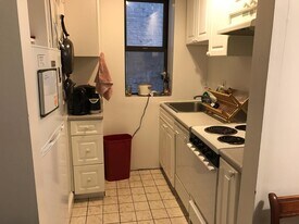 21 Aberdeen St, Unit 1E in Boston, MA - Building Photo