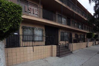 1915 W 22nd St in Los Angeles, CA - Building Photo - Building Photo