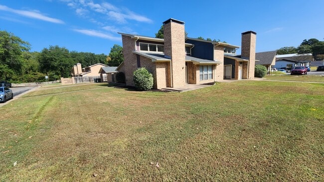 2320 Aberdeen Dr in Tyler, TX - Building Photo - Building Photo