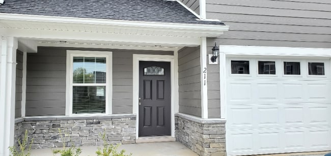 211 Ruth Wy in Spring Hill, TN - Building Photo - Building Photo