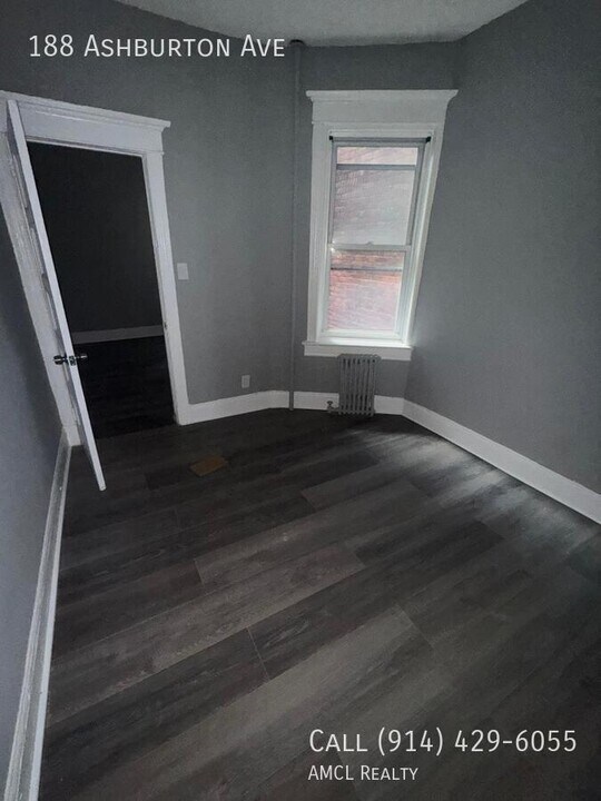 188 Ashburton Ave in Yonkers, NY - Building Photo