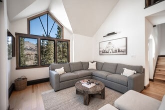 154 San Joaquin Rd in Mountain Village, CO - Building Photo - Building Photo