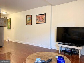 50 S 2nd St, Unit 2B in Philadelphia, PA - Building Photo - Building Photo
