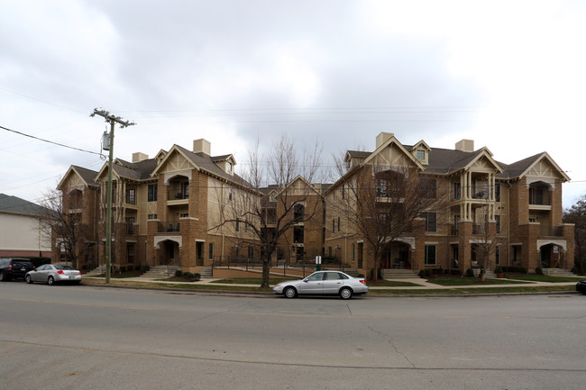 Park West Court in Nashville, TN - Building Photo - Building Photo