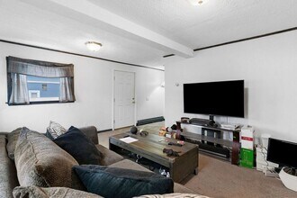 21 Borden St in East Providence, RI - Building Photo - Building Photo