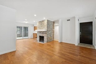 4402 Buena Vista St in Dallas, TX - Building Photo